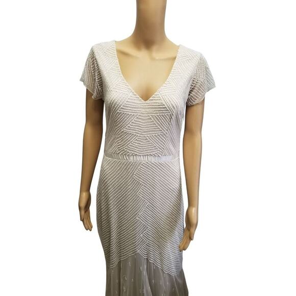 WEDDING GOWN | ADRIANNA PAPELL Cream Beaded Short Sleeve Formal Sweeper Size 12 - Picture 2 of 6